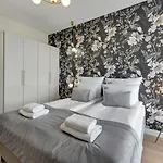 Grano Residence Riverview - Pool, Gym & Spa By Downtown Apartments